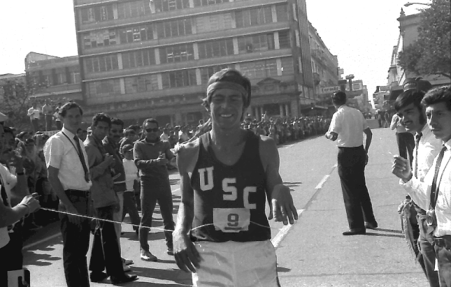 Julio -Grillo- Quevedo ganando en 1975 -