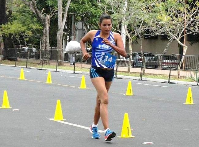 Cristina Esmeralda López, de El Salvador, 0302 22013 (atletismocadica.org).