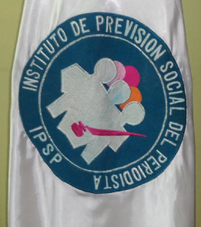 (Logo en la bandera del IPSP - Foto, por jtp - 27/junio/2015)